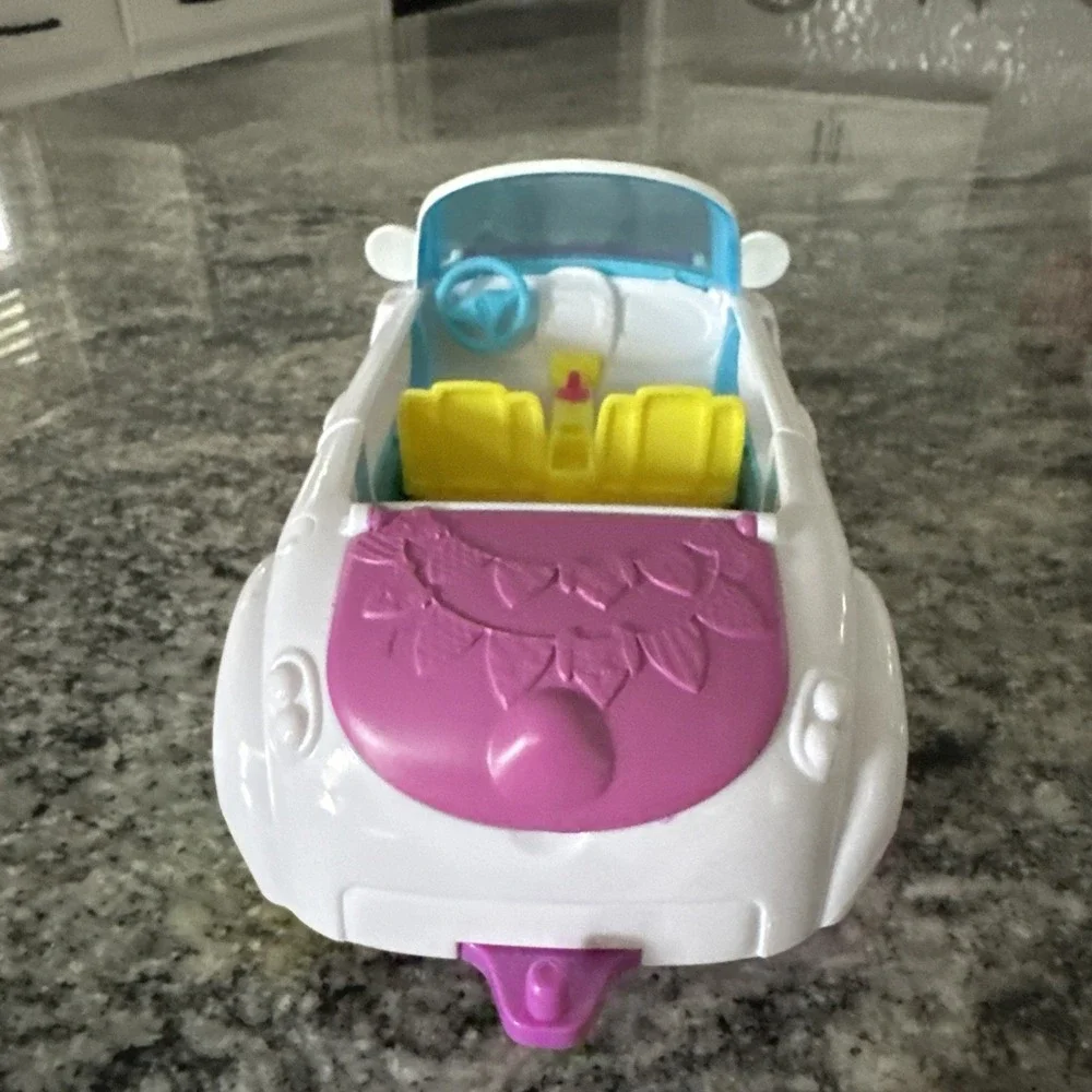 Shopkins Happy Places Rainbow Beach Convertible Rainbow‎ Car